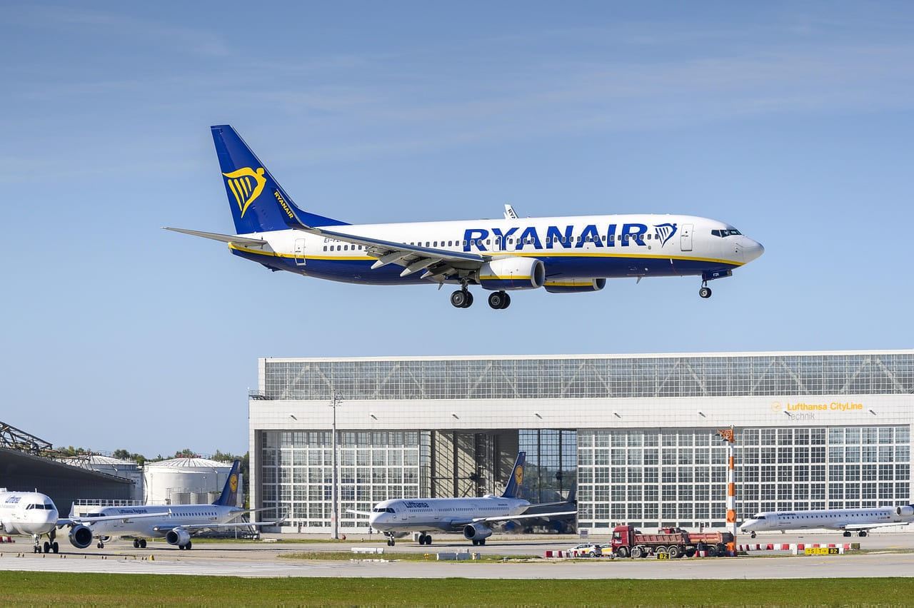 ryanair, boeing, boeing 737-800, egg-fzk, airport, munich airport, muc, eddm, runway, plane, aviation, to travel, tourism, business, traffic, begin, air traffic, flying, landing, ryanair, airport, airport, airport, plane, plane, plane, plane, plane on Miles and Memories